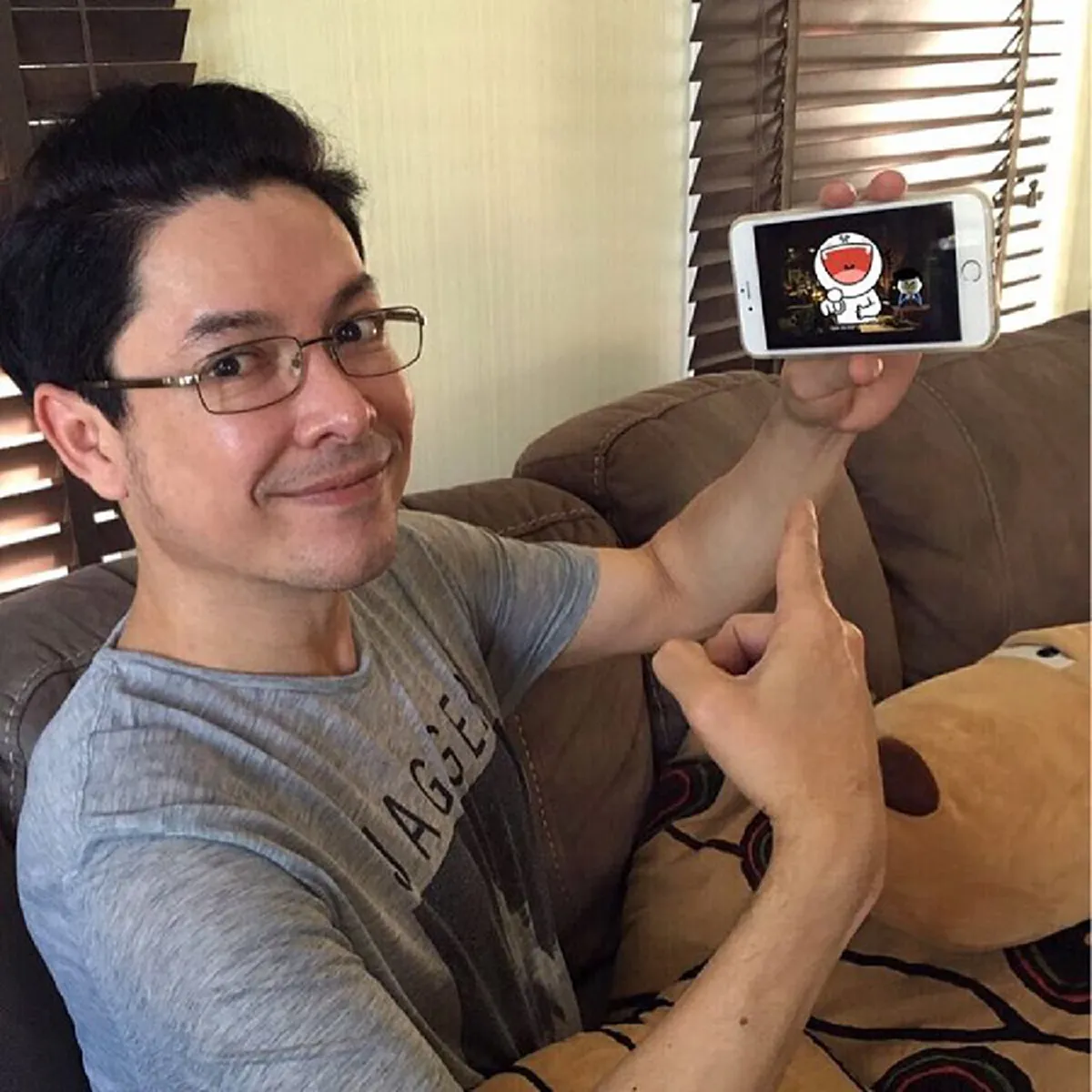 กาลเวลาทำอะไรเขาไม่ได้จริงๆ!! ส่องภาพปัจจุบัน "นักร้องลูกทุ่งดัง" ขวัญใจคนไทยทั้งประเทศ แม้อายุย่าง 50 แต่ยังหล่อเป๊ะไม่เปลี่ยน!!?? (มีคลิป)