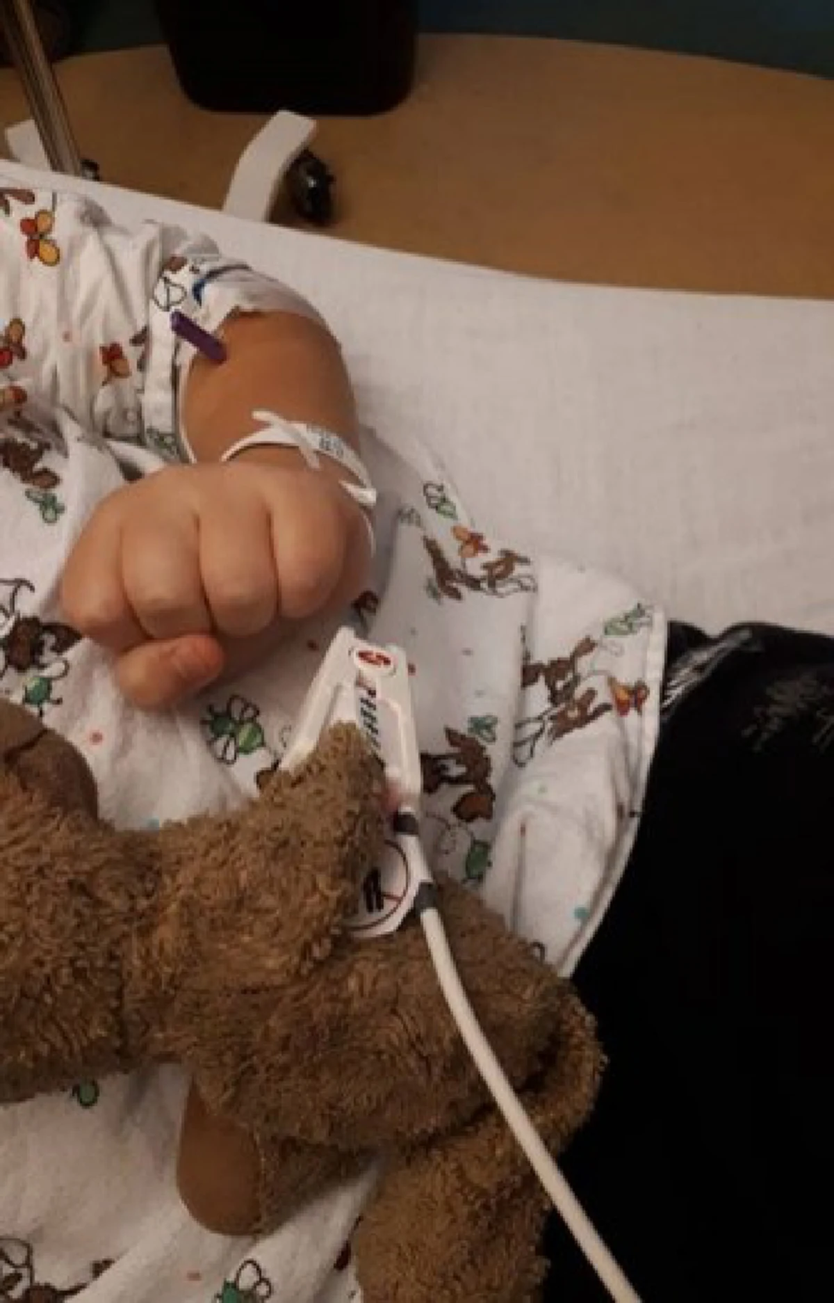 ยอดคุณหมอ "ผ่าตัดตุ๊กตาหมี" ตามคำขอผู้ป่วยเด็ก