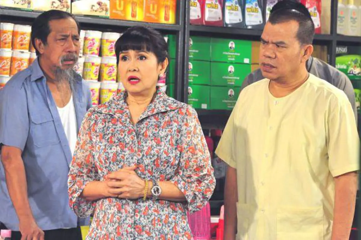 *ชาวเน็ตถึงกับตะลึง!!! เผยโฉมหน้า "ลูกสาว-ลูกชาย" ตลกชื่อดัง “กล้วย เชิญยิ้ม” ที่ทั้งประเทศไม่เคยเห็นมาก่อน!!! (ชมคลิป)