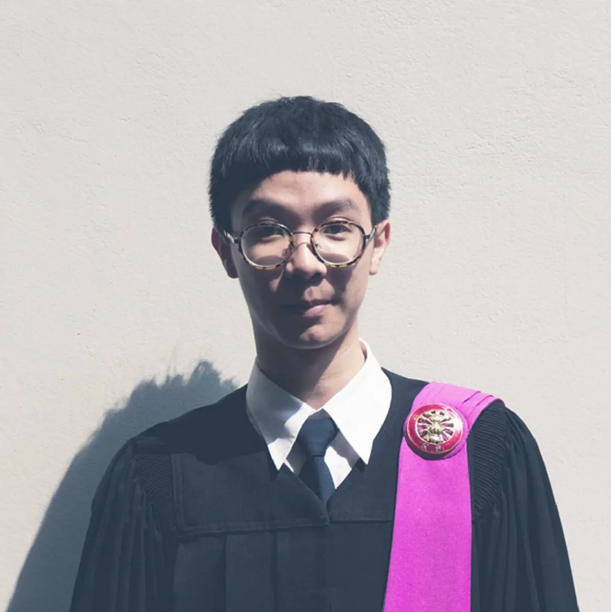 เรียกเด็กเนิร์ดไม่ได้แล้วนะ !!! "สมพงษ์" หนุ่มแว่นสุดมึนจากซีรีส์วัยรุ่นยอดฮิต "ฮอร์โมน วัยว้าวุ่น" กับชีวิตปัจจุบันที่แตกต่างสุดขั้ว !!