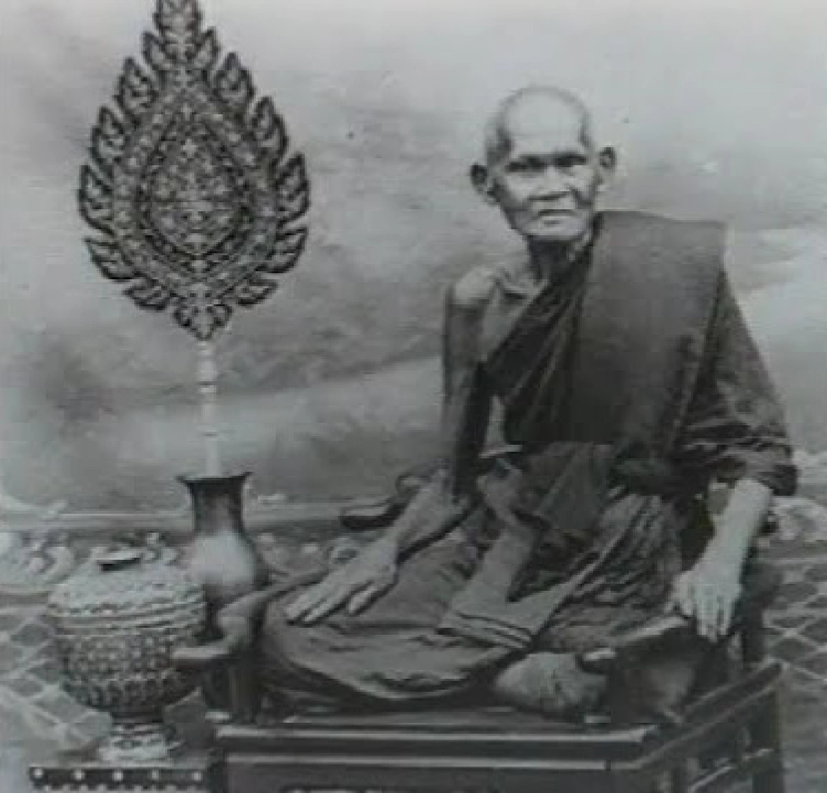 สุดยอดวิชาอาคม!! เปิดตำนานอัศจรรย์แห่งวัดกลางบางแก้ว "หลวงปู่บุญ" ใช้วิชาเรียกจระเข้ บังคับจระเข้ได้ น่าเหลือเชื่อที่สุด !!!