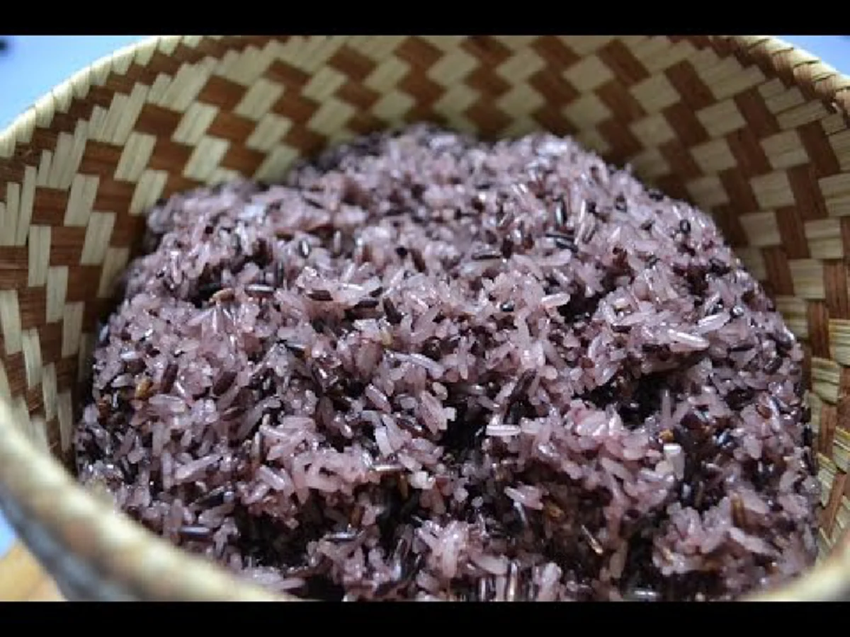 ถูกมองข้ามมาตั้งนาน !?!? ประโยชน์ "ข้าวก่ำ" ประโยชน์ช่วยยับยั้งมะเร็ง..เเละสรรพคุณอื่นๆอีกเพียบ (รายละเอียด)