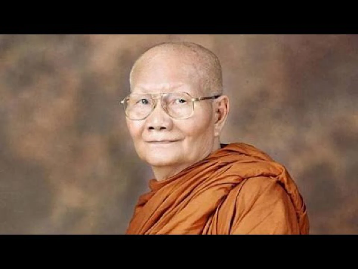 แชร์บอกบุญ.. 10 คำสอนของ " หลวงพ่อจรัญ ฐิตธมฺโม " เอาไว้คอยเตือนสติในการดำเนินชีวิต
