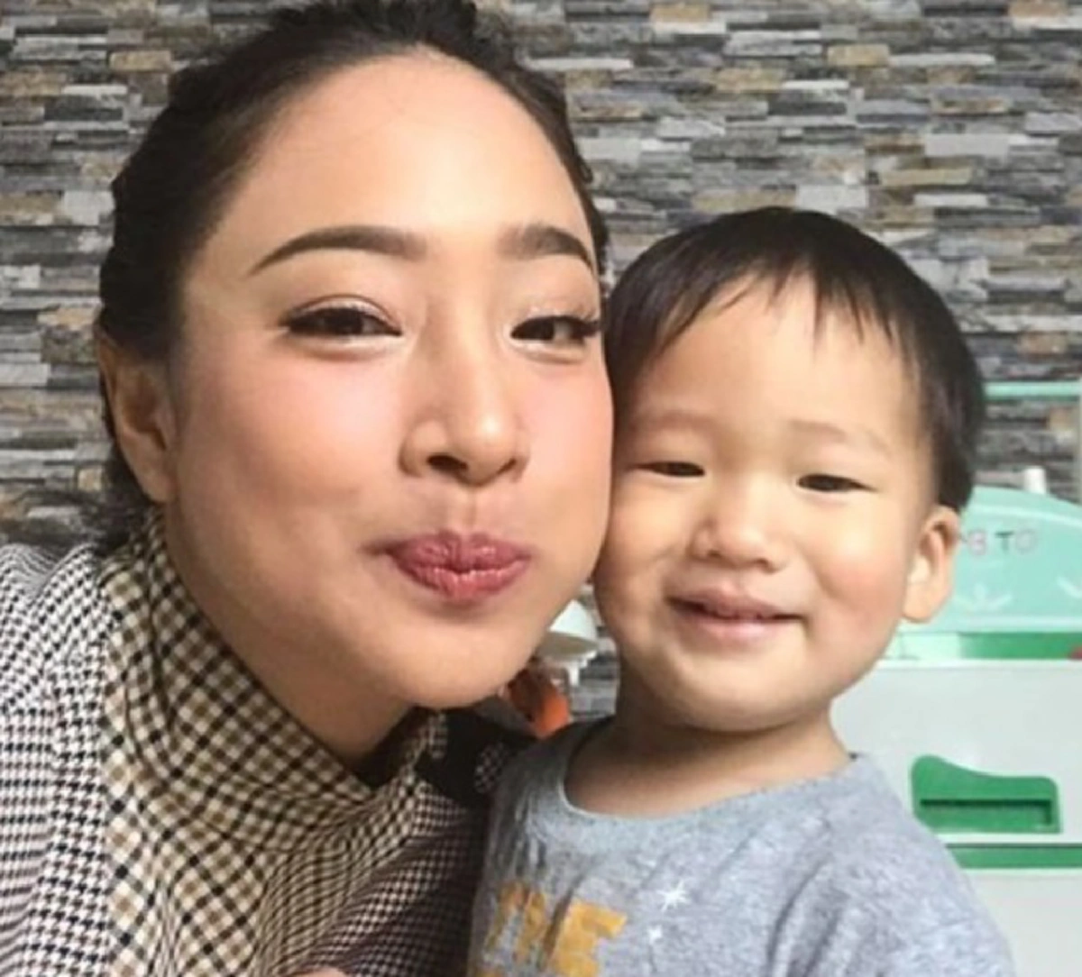 ชีวิตเปลี่ยนแค่ไหน !! ส่องภาพล่าสุด  "ส้ม สิชา"  ดาราสาวที่ตัดสินใจแต่งงานไฮโซร้อยล้าน เจ้าของโรงแรมย่านสีลม