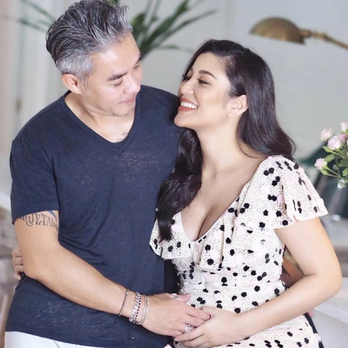 "เอมมี่ มรกต" บอกชื่อลูกชายคนแรก ความหมายดี "ด.ช.สายน้ำ แสงทวีป"