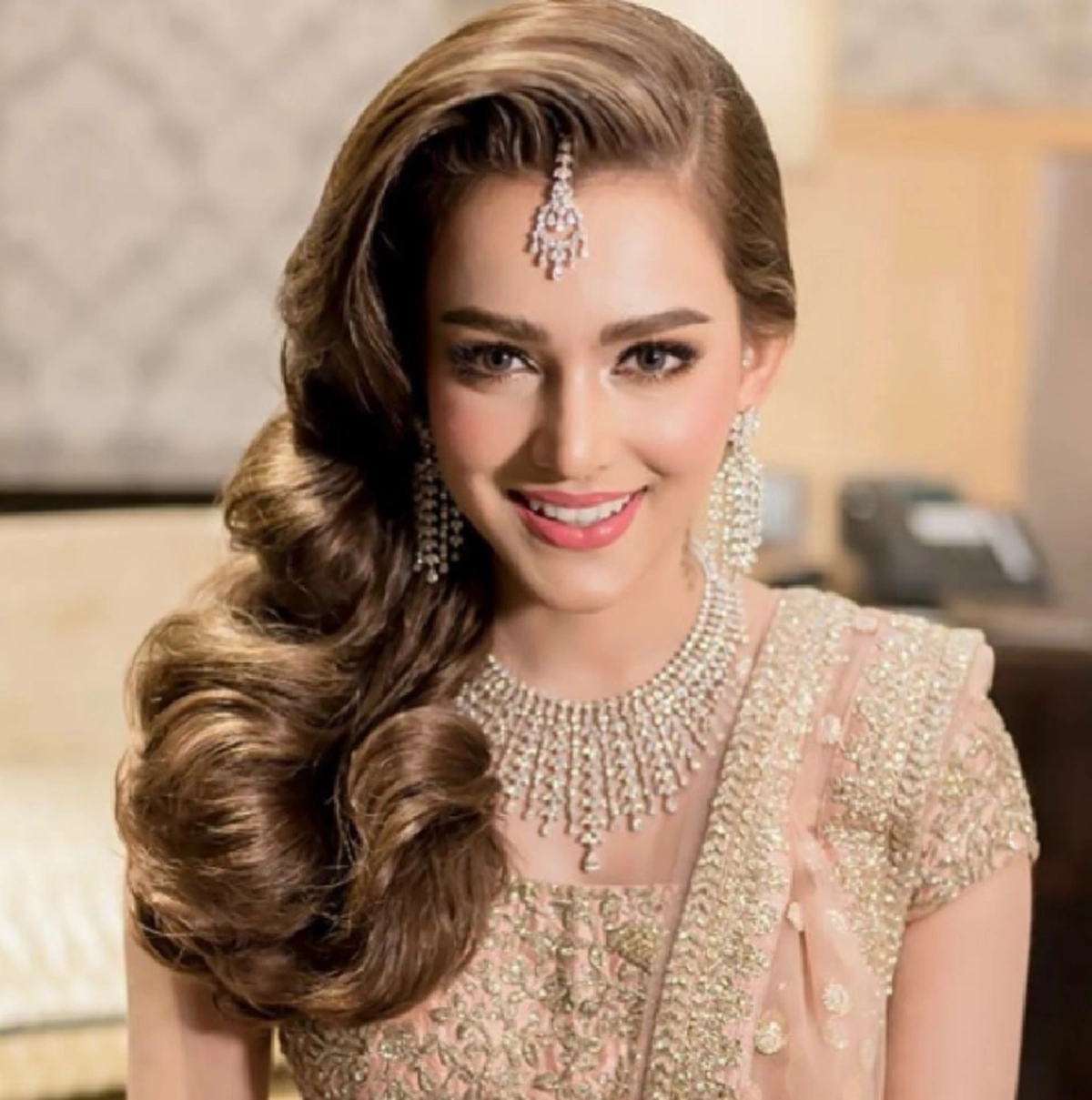 ชีวิตดั่งเจ้าหญิง ! นี่หรือคือชีวิตหลังแต่งงานของ "  ดาราสาวช่อง 7"  หลังขึ้นแท่นเป็นคุณนายทายาทโรงแรมหรูกลางกรุง!!!