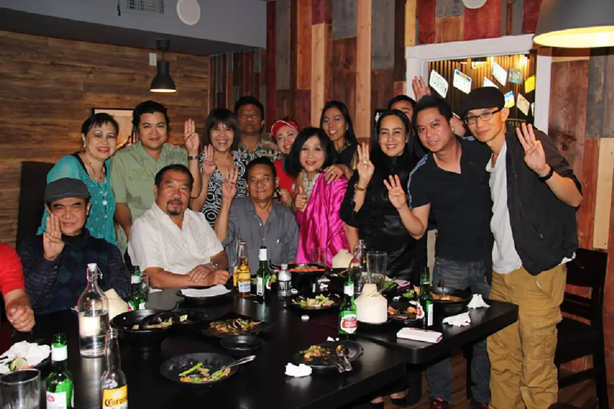 โกหกแบบนี้..ยังมีหน้าเป็นนักเคลื่อนไหว?! ชาวเน็ตถลกหนัง"เนติวิทย์" หลังมดเท็จป้อง"มนุษย์ป้าลายดอก USA" บอกโดนขับไล่ เพราะแค่ "ถือกระเป๋าแดง"