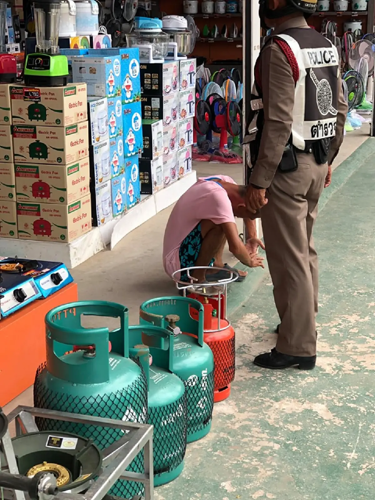 ลูกชายทำร้ายร่างกายพ่อ