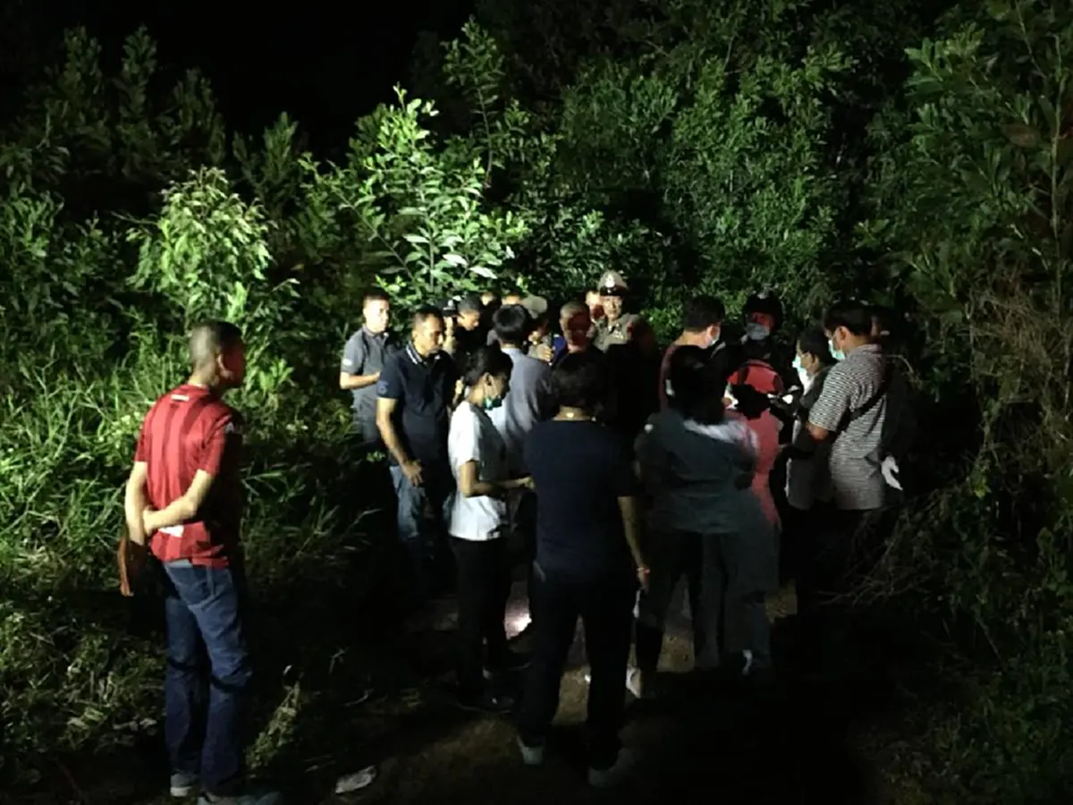 พบศพ บริเวณป่ากระถินณรงค์ หมู่ที่ 2 ตำบลโขมง อำเภอท่าใหม่ จังหวัดจันทบุรี 