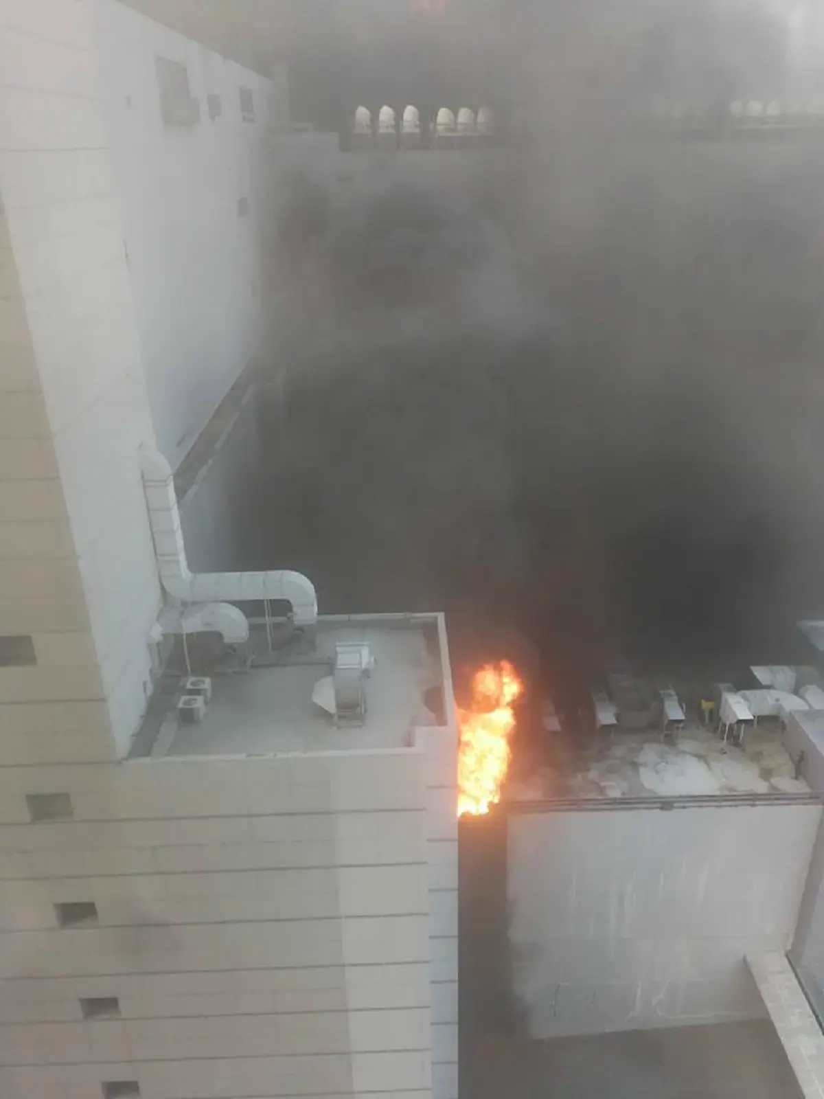 อาลัย 2 พนง. เหตุไฟไหม้กลางกรุง