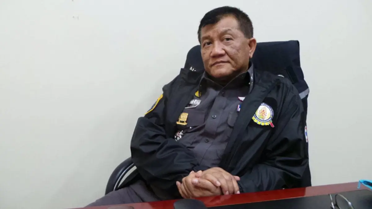 กูจะตายในเครื่องแบบ!!! ครั้งพวกเผาบ้านเผาเมืองอาละวาด "พล.ต.ท.สมหมาย" ลั่นพี่จะไม่ยอมให้ศาลากลางถูกเผา พี่สู้ตาย!!!