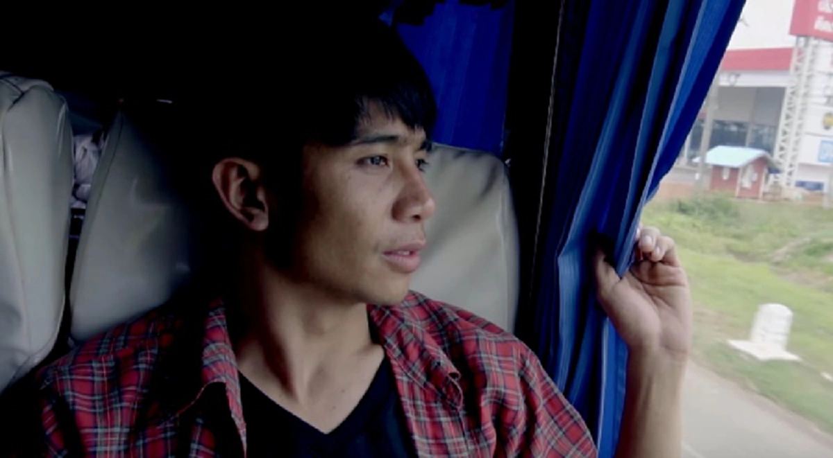 คิดฮอดเด้..."ก้อง ห้วยไร่" ปล่อยเพลงซึ้งกินใจ "คิดฮอดถิ่น" เอาใจคนอยู่ไกลบ้าน รับปีใหม่ไทย วันเดียวคนดูครึ่งล้าน!!! (ชมคลิป)