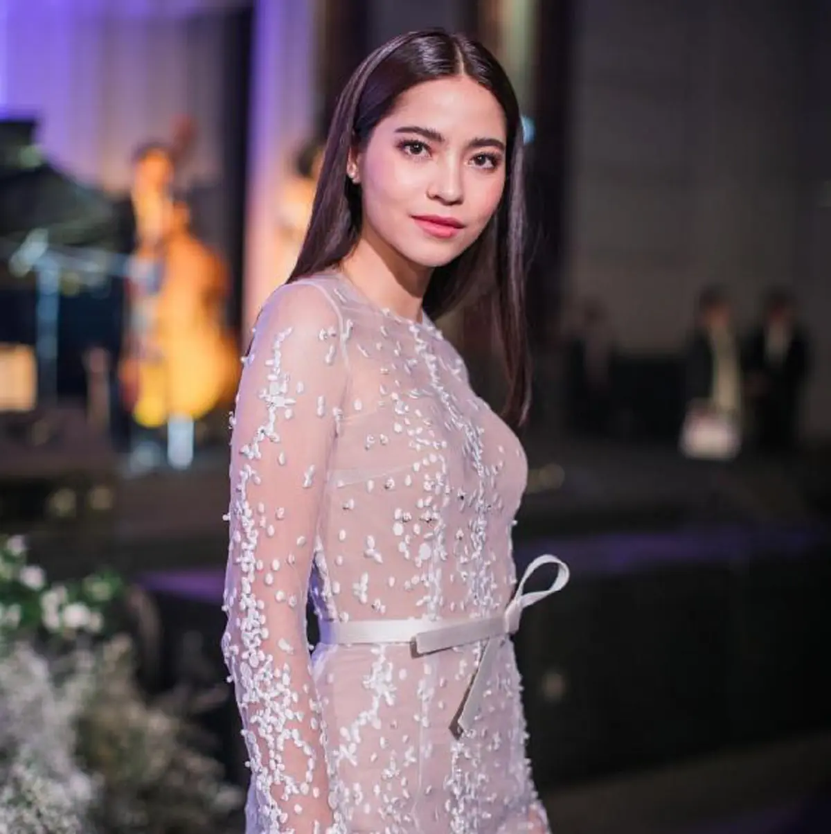 อื้อหือ!!! ส่องภาพ "มารีน่า" น้องสาวของ "นางเอกดังช่อง3" สลัดผ้าโชว์ความเซ็กซี่ ในชุดบิกินี่ ทำชาวเน็ตโฟกัสแทบไม่ละสายตา!!? (ชมภาพ)