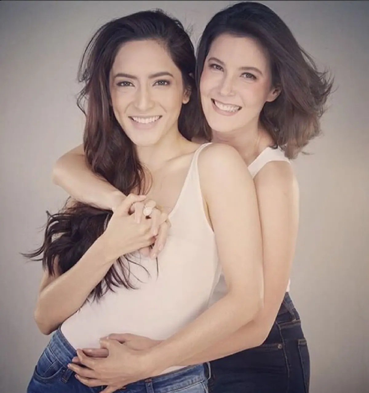 #6 ปีที่รอคอย! "เป๊ก  สัญชัย" เผยเหตุผลที่เป็นกาวใจให้ "ธัญญ่า-พิงกี้" โคจรมาพบกัน สร้างความฮือฮาช็อกวงการ (ชมคลิป)