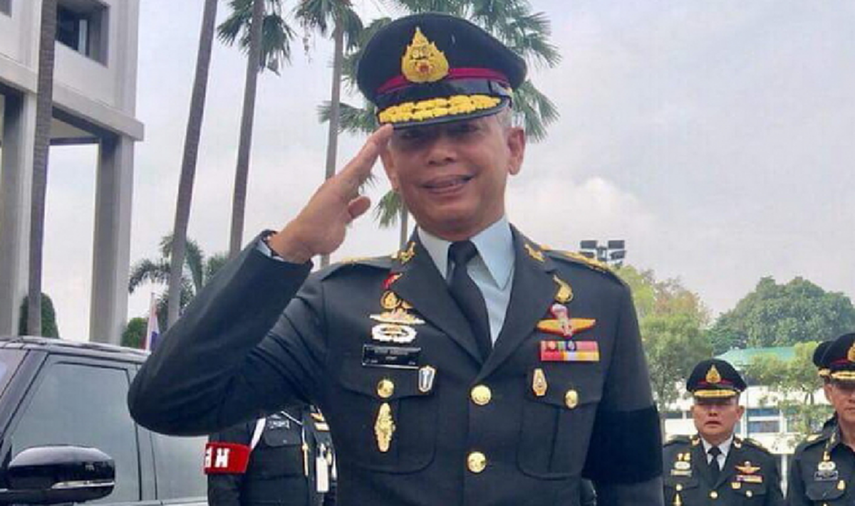 ย้อนวาทะ“บิ๊กแดง”ตอก หน้าจักรภพ “อย่ามายุ่งกับในหลวงของผม” ทหารรักษาพระองค์ของจริง!