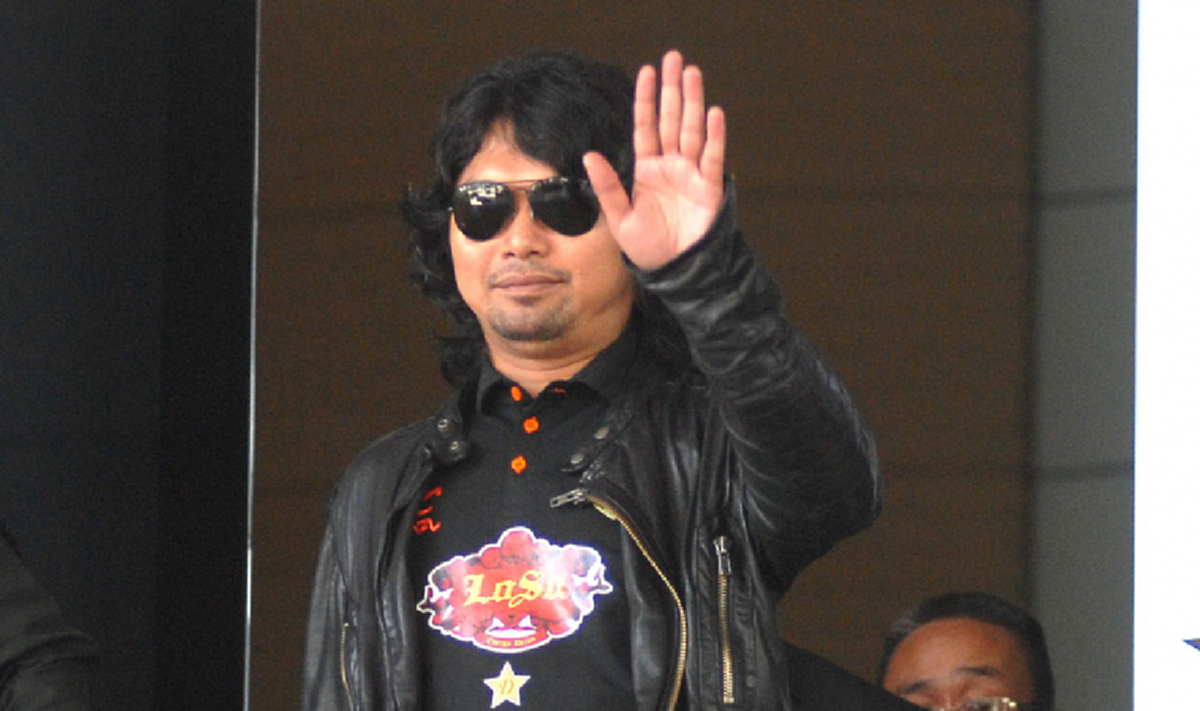 รอดนอนคุก! ศาลอนุญาต"เสก โลโซ"ประกันตัววงเงิน 5 แสน พร้อมหลักฐานป่วยไบโพลาร์ต้องรักษาตัวต่อเนื่อง