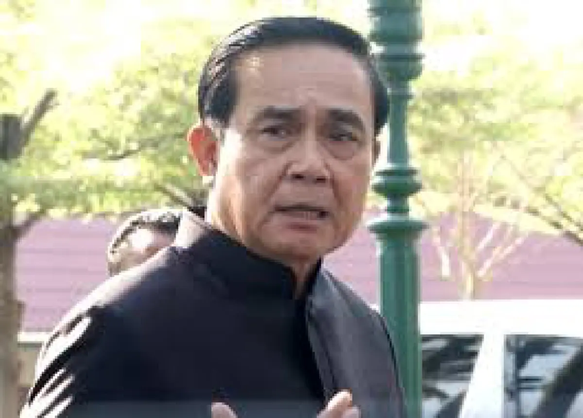 จับตาลุ้นคำตอบ 4 ข้อ!!! ถ้าปชช.นับล้านตอบ “4 คำถาม” ของ “ลุงตู่” ว่าให้อยู่ต่อไปโดยไม่ต้องเลือกตั้งนักการเมืองทั้งหลายจะเอายังไงกันดี?(คลิป)