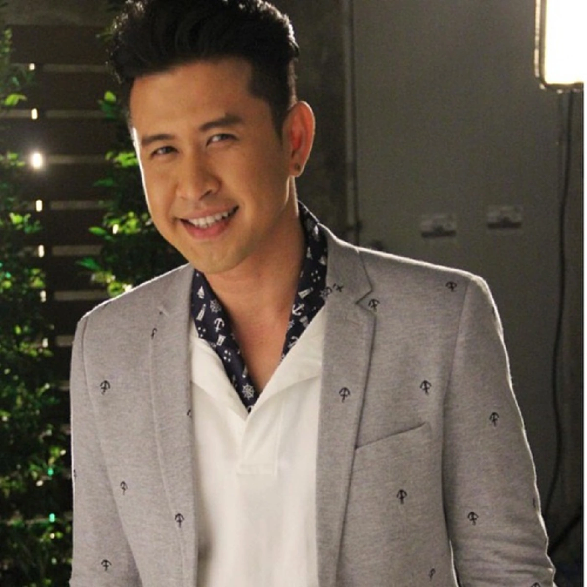 หัวอกลูกผู้ชายก็เจ็บเป็น!! "แจ๊ค ธนพล" เปิดใจปมรักร้าว เคลียร์ชัดๆใครสั่งให้เลิก "จ๊ะ อาร์สยาม"  ก่อนลั่นวาจาทิ้งท้ายยังรอแต่งงานเหมือนเดิม