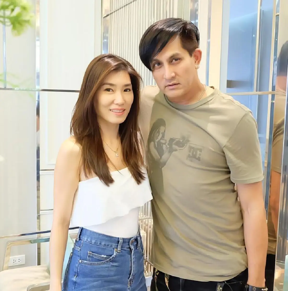 รักที่ยิ่งใหญ่!!! จากหัวใจสาว "เจ็ง" กว่าจะผ่านมาถึง 17 ปี โดนดูถูกสารพัด เจอครหาหนักไม่คู่ควร "พีท ทองเจือ" อ่านแล้วต้องปรบมือรัวๆให้เธอ!??