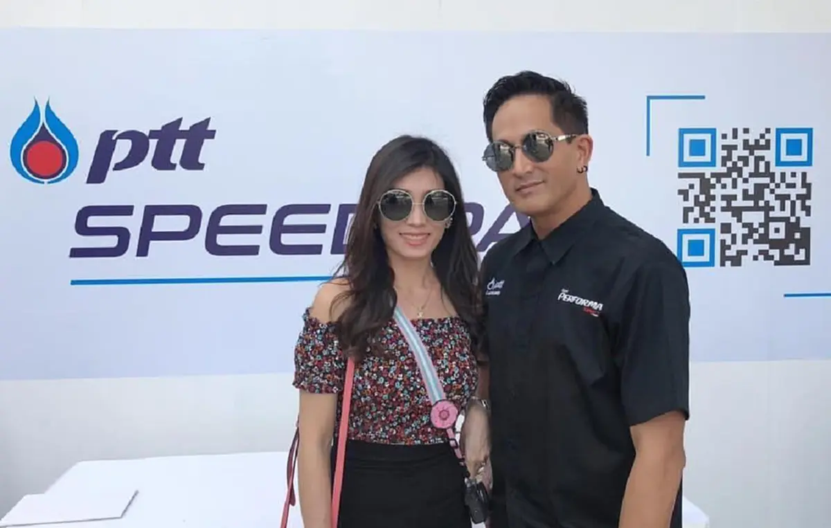 รักที่ยิ่งใหญ่!!! จากหัวใจสาว "เจ็ง" กว่าจะผ่านมาถึง 17 ปี โดนดูถูกสารพัด เจอครหาหนักไม่คู่ควร "พีท ทองเจือ" อ่านแล้วต้องปรบมือรัวๆให้เธอ!??