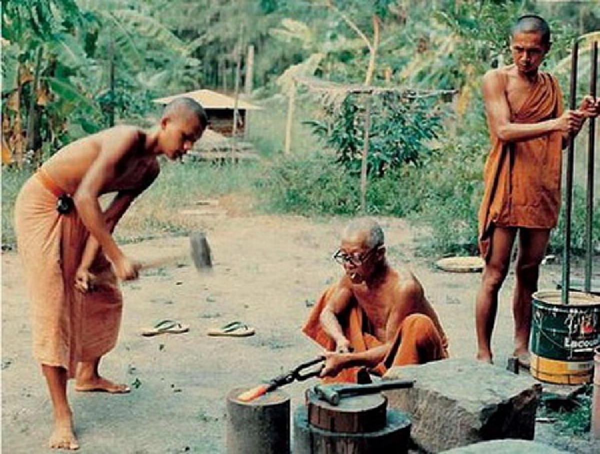 ทีเด็ดพระเจี๊ยะ!! รวมสุดยอดวีรกรรมช็อกโยมของ "หลวงปู่เจี๊ยะ" ... ชนิดที่พูดได้คำเดียวว่าคงจะหา "พระอริยะสายลุย" แบบนี้ไม่ได้อีกแล้ว!!