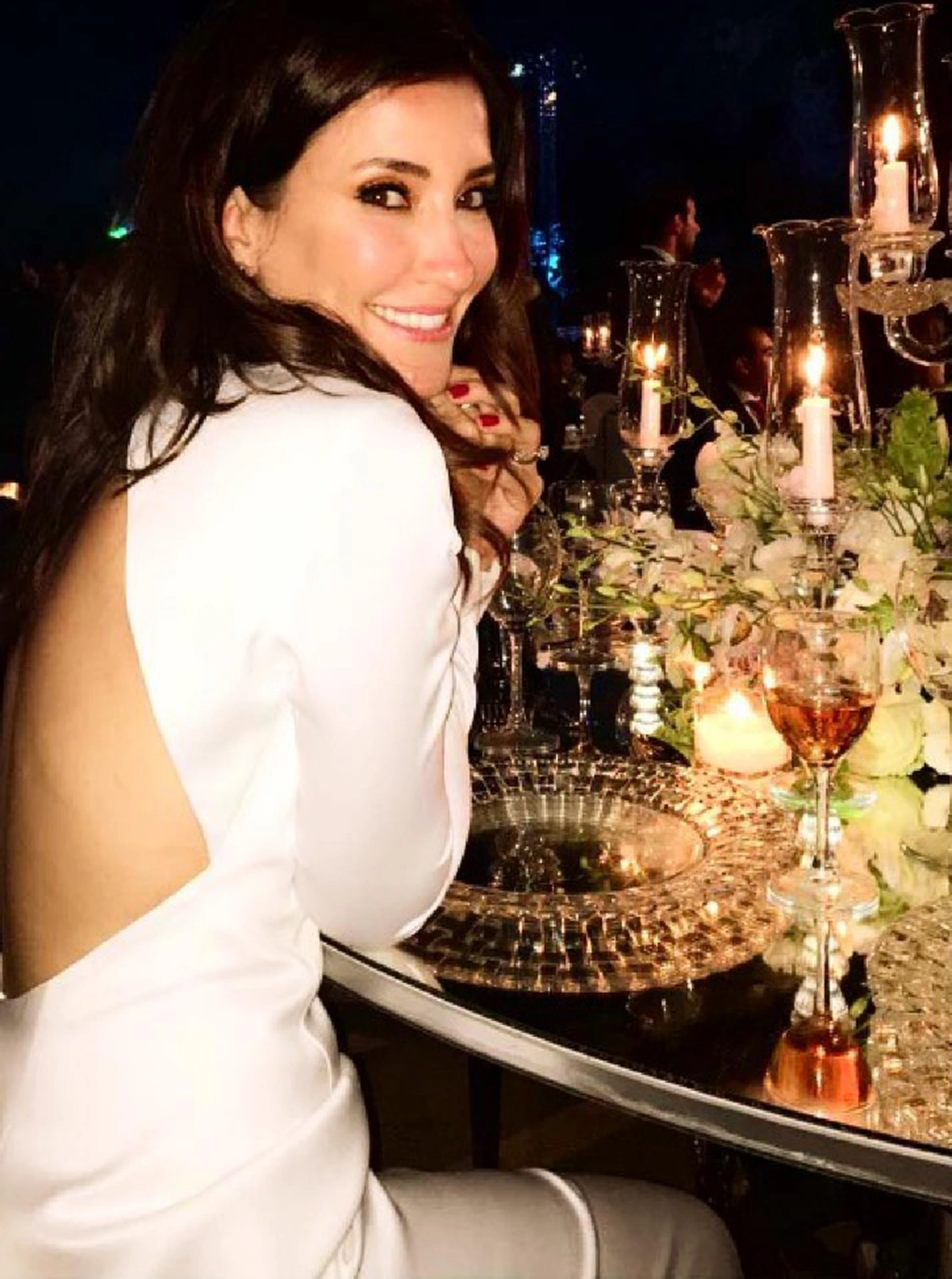 #ยิ่งกว่าละครหลังข่าว!! "แองจี้ เฮสติ้งส์" กับภาพชีวิต "หลังแต่งงาน" ได้สามีเศรษฐี น้ำมันชาวคูเวต นี่มันเจ้าหญิงในนิยายชัดๆ !! (ชมภาพ)