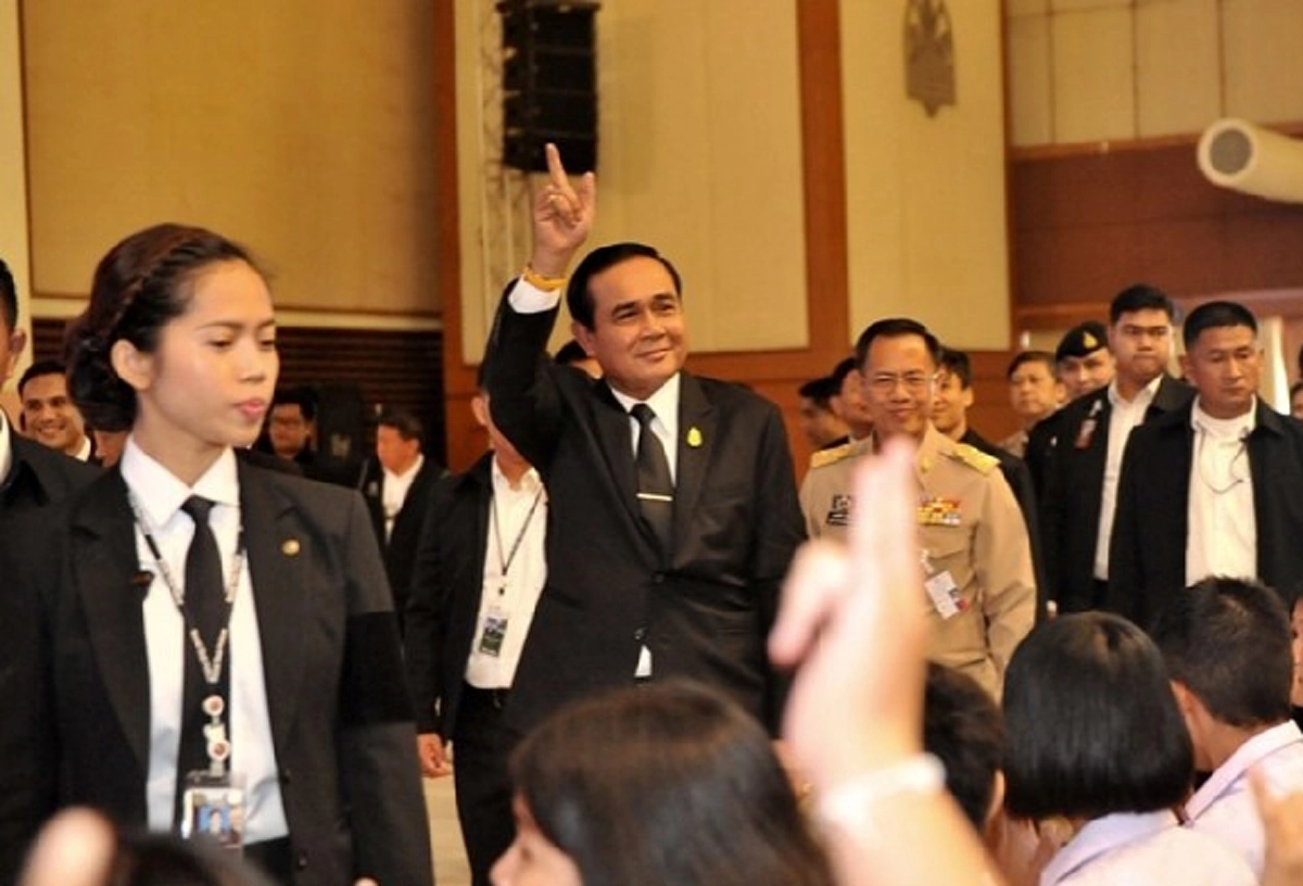 อย่ารังเกียจทหารเลย!!! "บิ๊กตู่"เยือนขอนแก่น กล่าวปาฐกถาพิเศษ ยันเร่งทำทุกอย่างเพื่อคุณภาพชีวิตคนไทย หยอดคำหวานทิ้งท้าย..ฟังแล้วซึ้งใจ!?!