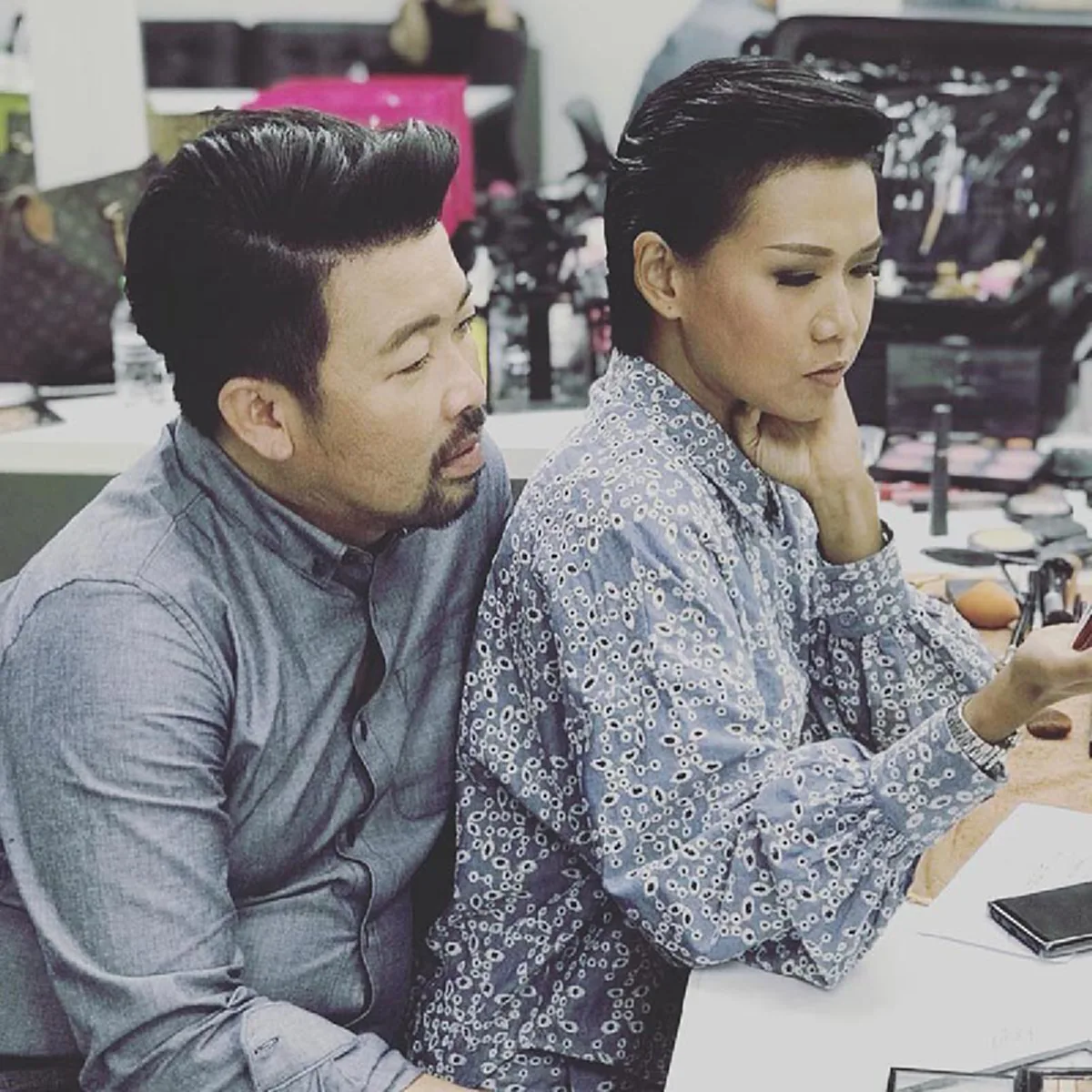 **สายเปย์ที่แท้จริง !!! "น้าเน็ก" โชว์สกิลการจีบพิธีกรคู่ใจ "กาละแมร์" พร้อมเซอร์ไพรส์ที่ทำเอาชาวเน็ตต่างก็ต้องอมยิ้มตาม (คลิป)
