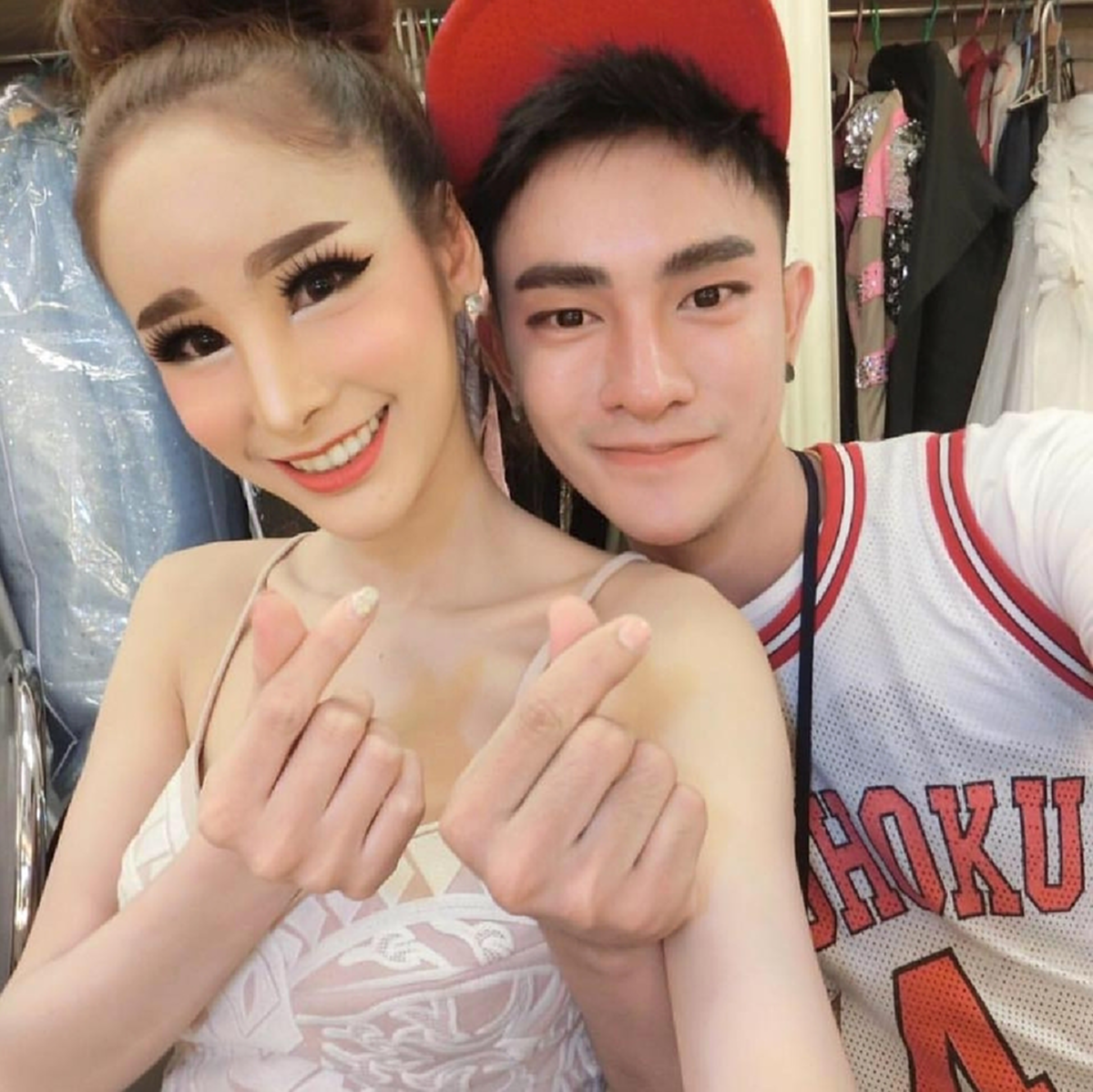ชาวโลกตะลึง!! หนุ่มชาวไทย ตัดสินใจทำศัลยกรรม 30 ครั้ง เพื่อเปลี่ยนตัวเองให้ดูดีขึ้น กับผลลัพธ์ที่ได้มาสาวๆยังอึ้ง (ชมภาพ)