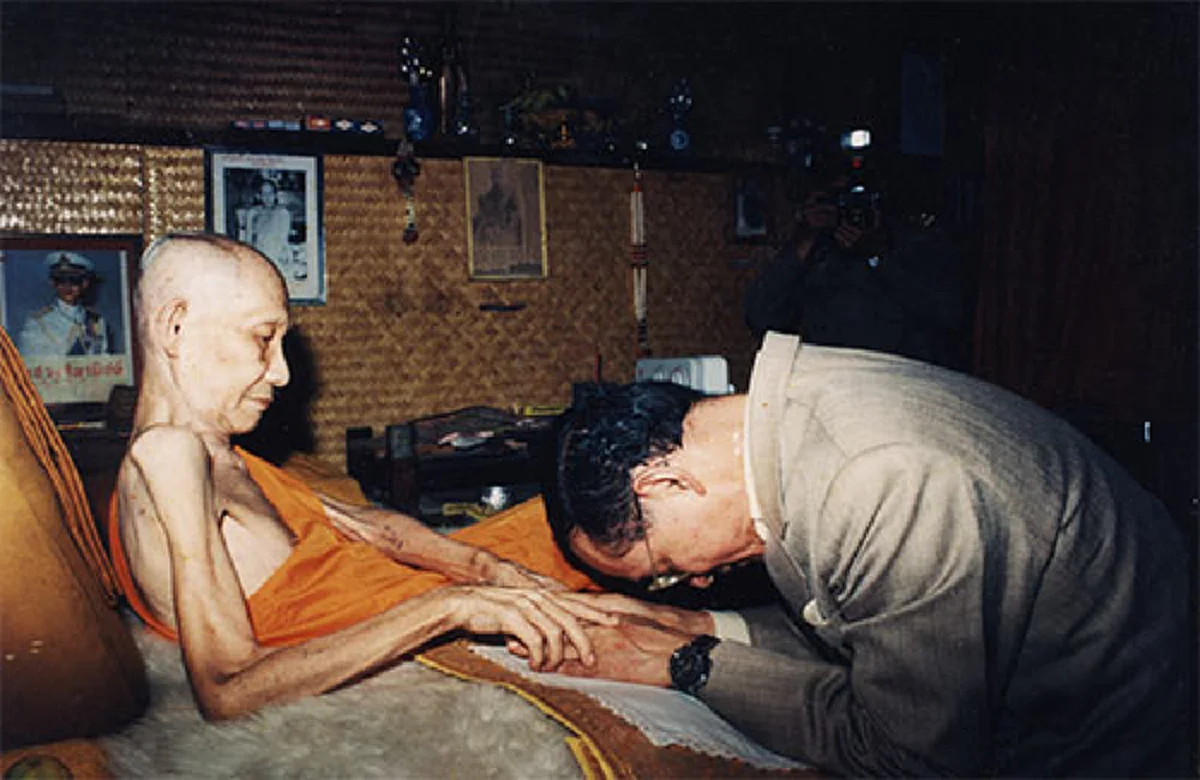 ศรัทธาเหลือเกิน!! "หลวงพ่อไม่ต้องเกรงใจว่าเป็นพระราชา.." เมื่อพระองค์ทรงตรัสถาม หลวงพ่อเกษมว่า "อดีตชาติของพระองค์คืออะไร..?!!"