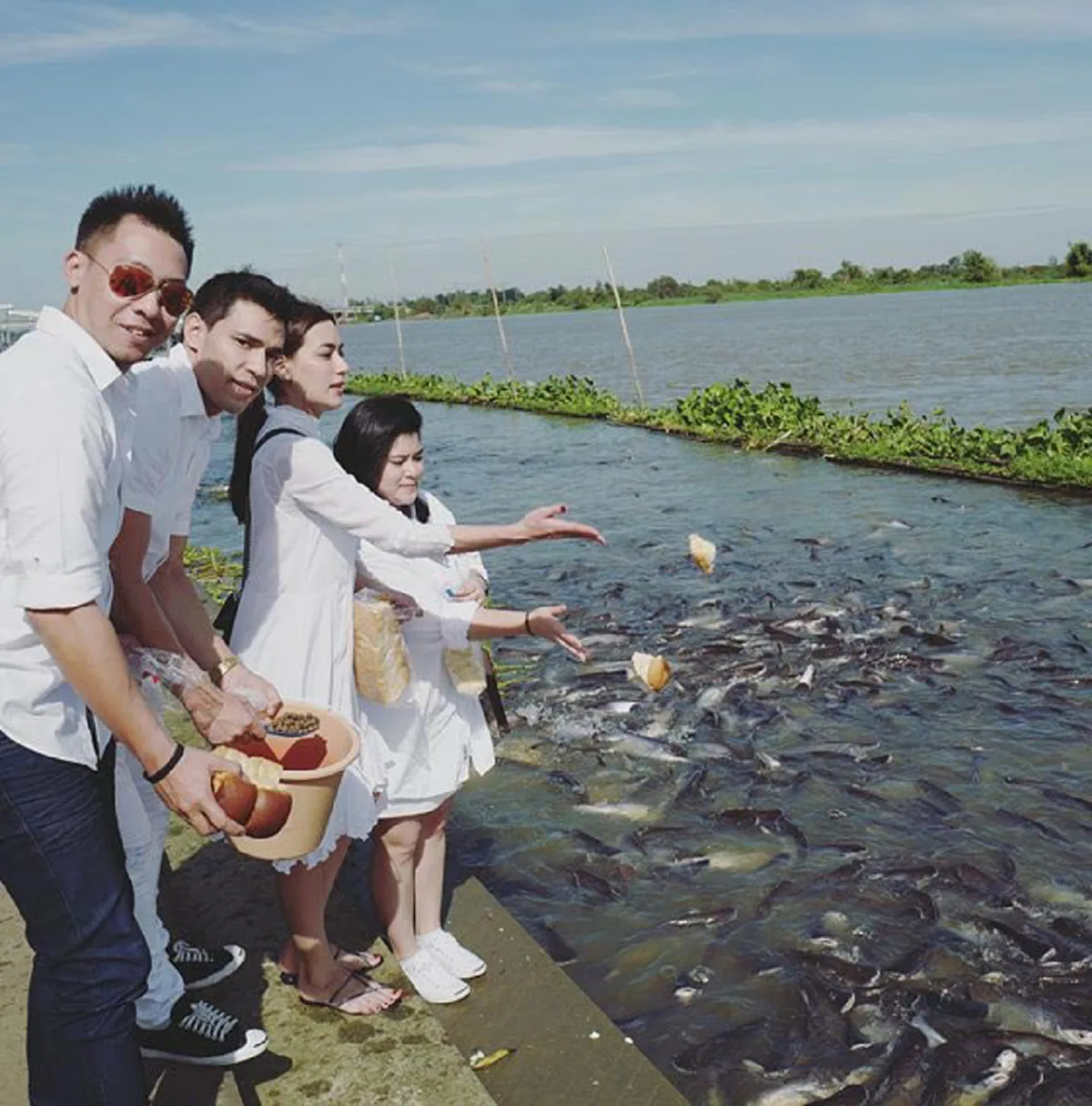 คิดถึงสุดหัวใจ!! "คิมเบอร์ลี่" พาครอบครัวทำบุญให้พ่อ หลังครบ 1 ปีที่จากไป พร้อมเขียนข้อความสุดซึ้ง...ถึงคนบนฟ้า ทำแฟนคลับให้กำลังใจล้นหลาม!?