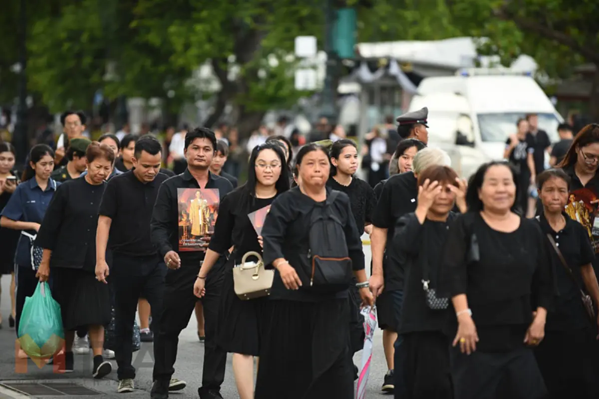 สำนักพระราชวังเปิดให้ประชาชนเข้ากราบพระบรมศพได้ตลอด 24 ชั่วโมง จนถึง 5 ต.ค. นี้
