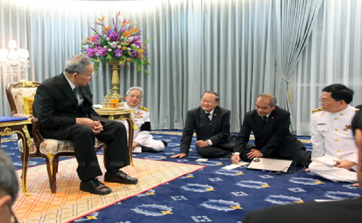 สิ่งที่พ่อมอบให้ล้ำค่าที่สุด!!  พระมหากรุณาธิคุณในความทรงจำ.."เศษเหล็ก" ของในหลวงรัชกาลที่ ๙  คำสอนจากพ่อถึงลูกๆประชาชนชาวไทย !!