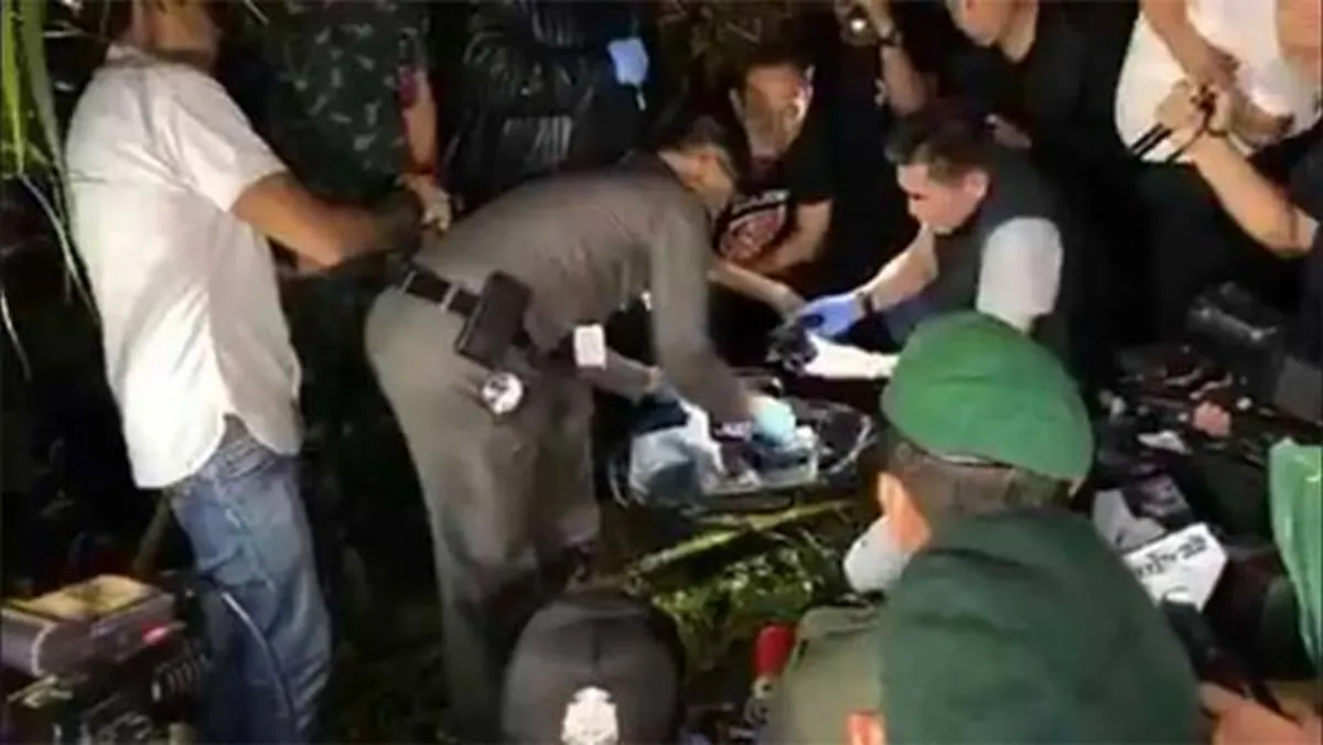 ภารกิจลากคอแก๊งทมิฬ!! สรุปชัดๆ ลำดับเหตุการณ์คดี "ฆ่ายกครัว8 ศพ" ก่อนตำรวจแกะรอยตามรวบ"บังฟัต" ผู้อยู่เบื้องหลังปมสังหารโหด!?!