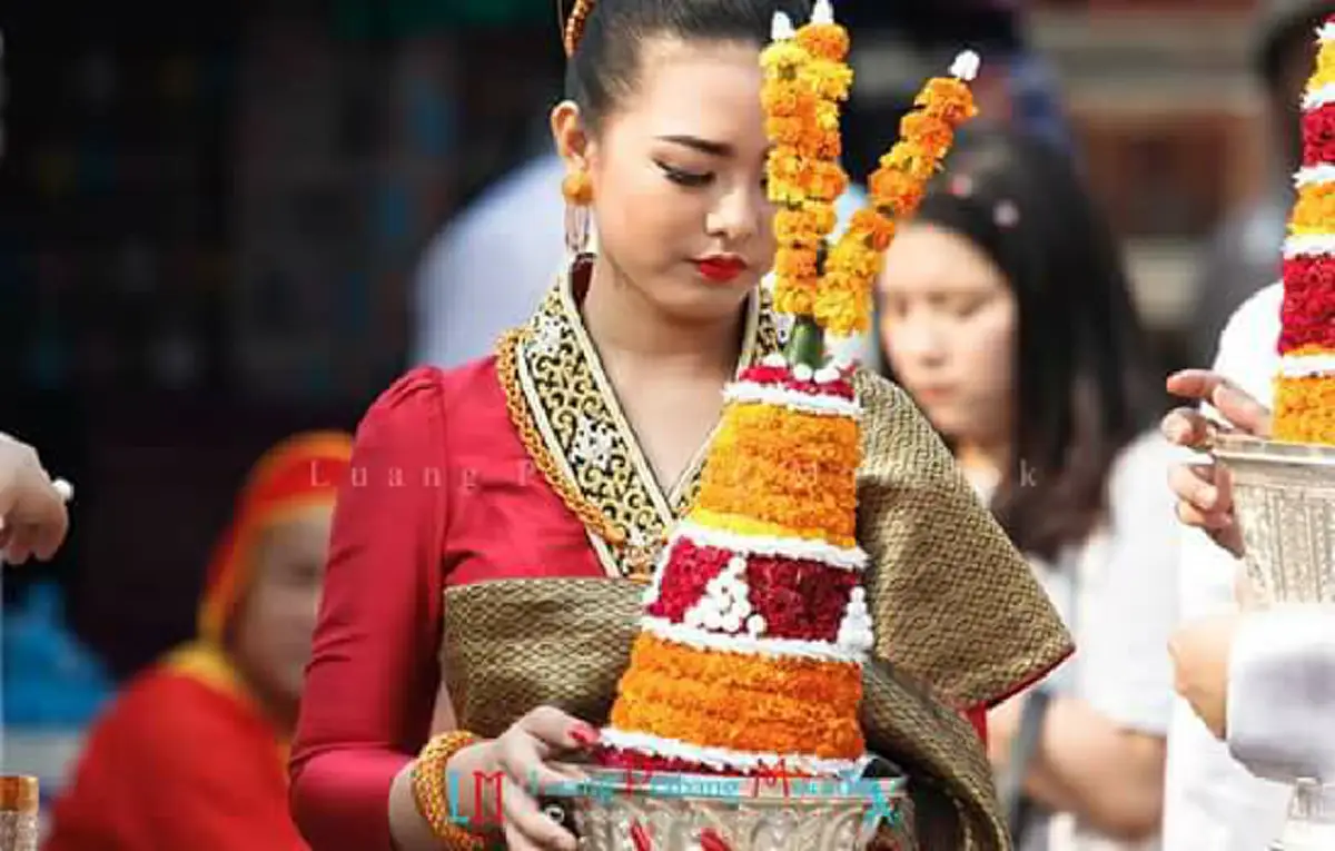 น่าฮักหลาย สาวลาว! ชมนางสังขาน (นางสงกรานต์) หลวงพระบาง - เวียงจันทน์ ปีนี้ที่ลาวนางสงกรานต์ก็ดุเดือด อุบัติเหตุมาก!