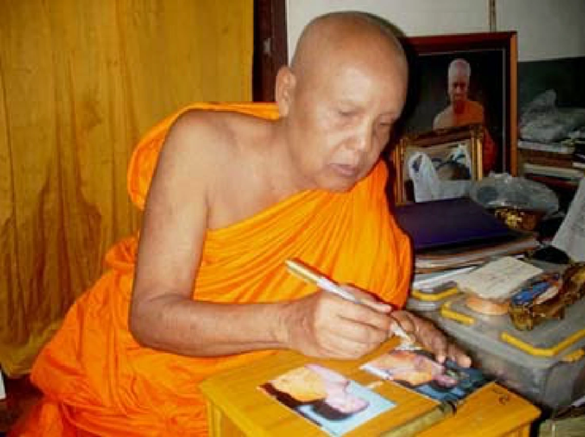 ลูกศิษย์เศร้า!! พระเกจิดังแห่งเมืองสุราษฏร์ “หลวงพ่อเอ็น” มรณภาพลงอย่างสงบแล้วในวันวิสาขบูชา! (รายละเอียด)