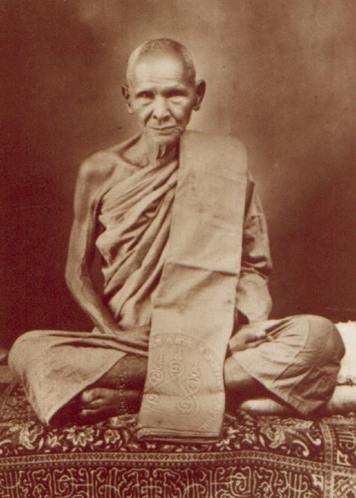 ปาฏิหาริย์...พระหลวงพ่อเดิม !!! ต่างชาติเจอดีถูกผีเข้า วิ่งไล่กัดเพื่อน เจอรูปหล่อหลวงพ่อ แปะเข้าที่หัว สงบทันที !!!