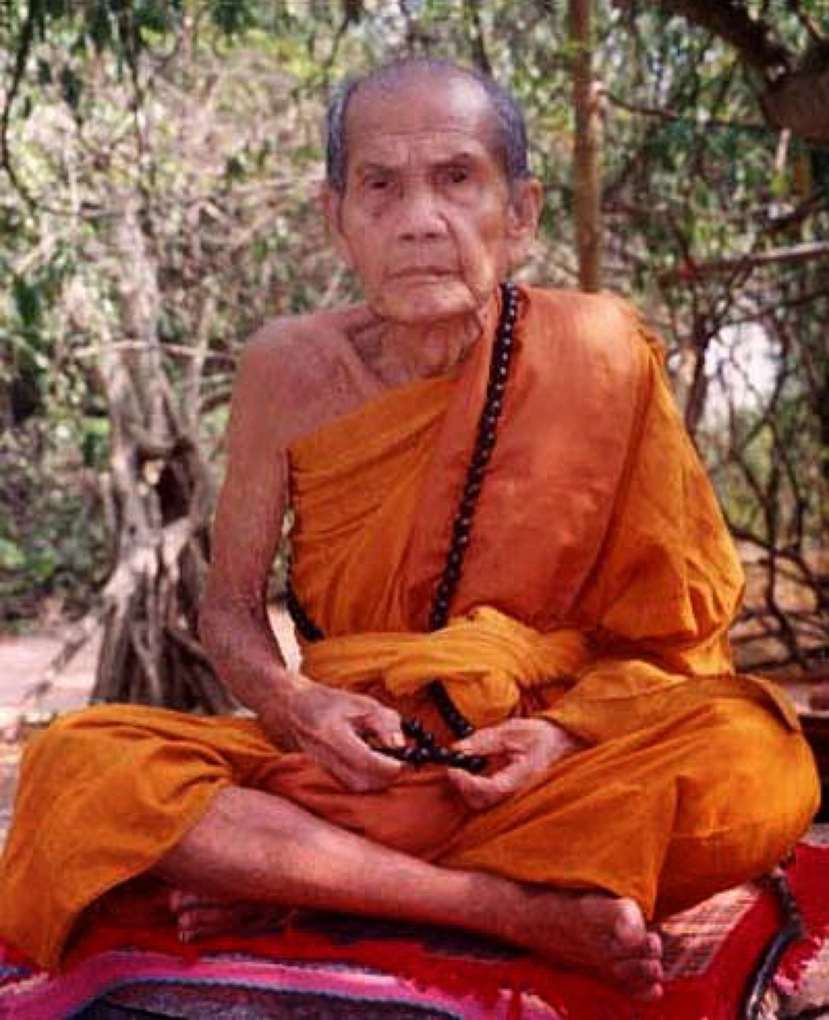 ใช้ของๆข่อย ให้รักษาศีลห้า บ่ด่าแม่เค้า แมลงวันบ่ได้กินเลือด "หลวงปู่หมุน ฐิตสีโล"อมตะเถระ๕แผ่นดิน รวมหลากหลายประสบการณ์อย่างอัศจรรย์.