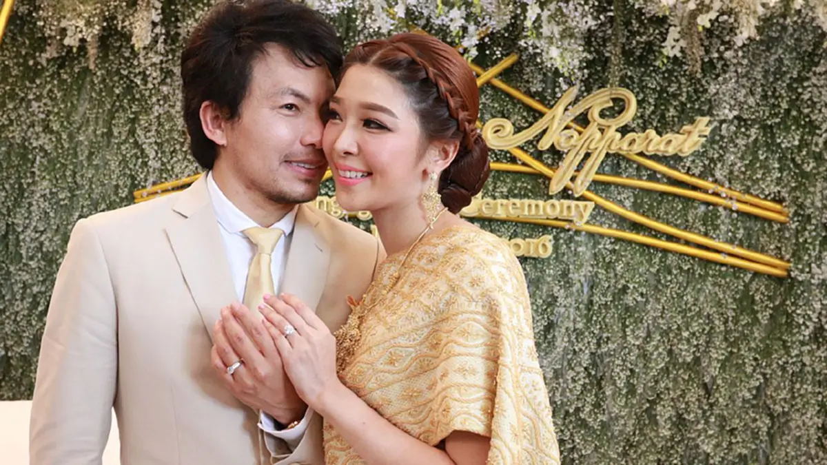 ล้วงลึกชีวิต!!! "หมอสอง" เปิดปากที่แรกเล่าปมแตกหัก หลังแยกทางอดีตภรรยา ไม่เข็ดความรัก...ลงทุนโมหน้าแฟนใหม่ ตามรอย"หญิงแย้" (มีคลิป)