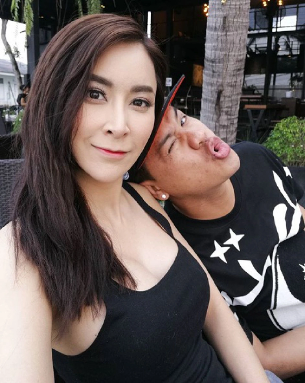 แม่เจ้าโว้ย...ขยี้ตาแทบหลุด!! เมื่อ "ใหม่ สุคนธวา" เจอแฟนหนุ่มเซอร์ไพรส์วาเลนไทน์ เห็นช่อดอกไม้ที่ได้มาทำเอาอึ้ง...มีฮากระจายทั้งโซเชียล!!??