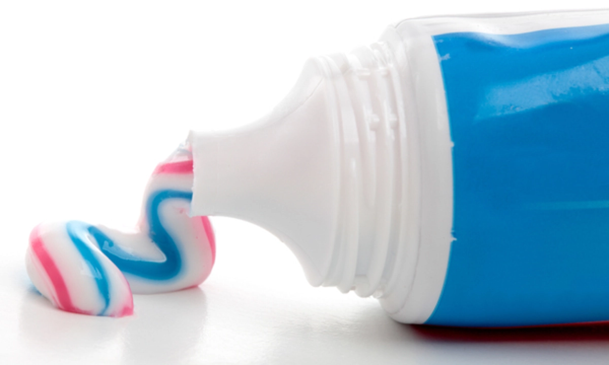 โง่มาตั้งนาน!! เปิดเคล็ดลับสุดเจ๋ง "ขจัดรอยขีดข่วนบนรถ" ที่ทำได้ง่ายๆ จากของใกล้ตัว แถมยังประหยัด ได้ผลดีเกินคาด อยากรู้ต้องรีบอ่าน!! (คลิป)