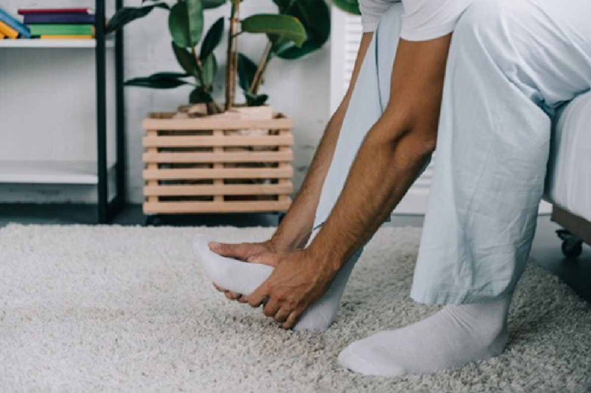 คนไข้ถูกนำเข้าห้องฉุกเฉิน เพราะ เส้นผมปักเท้า โดนปลายประสาท