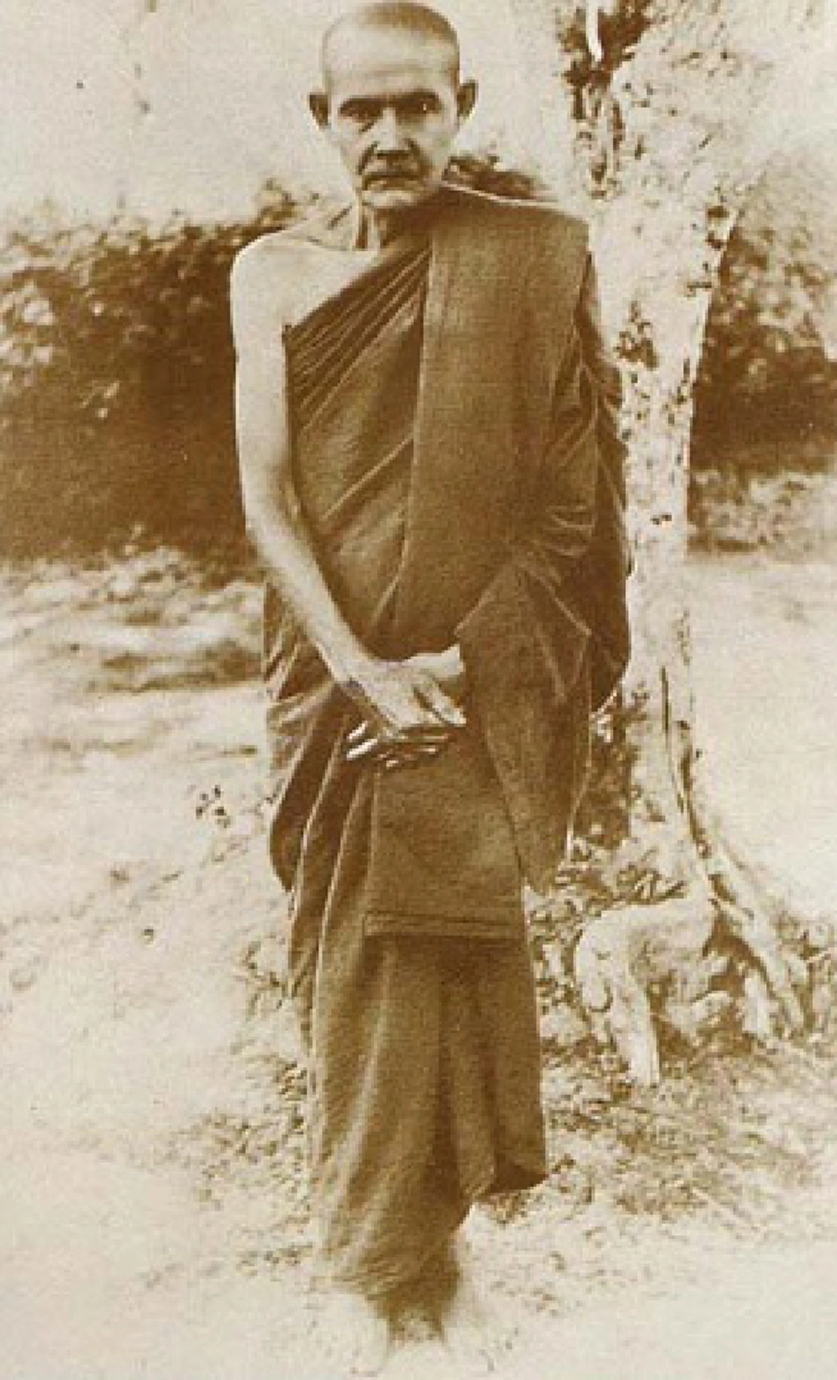 เปิดบันทึก "ลายมือหลวงปู่หล้า"!! เผย "ความลับ" ที่หลวงปู่มั่นเคยเอ่ยปากพูดเบาๆ ... แต่กลับไม่ได้รับการบันทึกเอาไว้ในชีวประวัติของท่าน!!