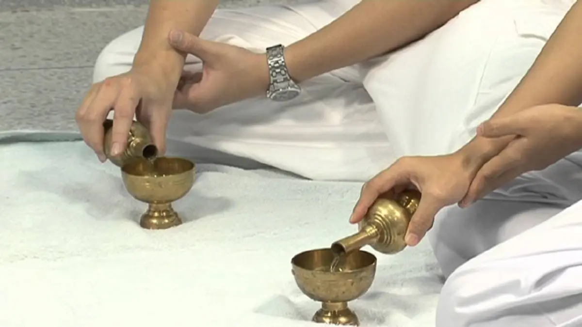 กระจ่างสักที!! ความหมายที่แท้จริง เวลาทำบุญเสร็จแล้ว ทำไมเราต้องกรวดน้ำ แล้วทำไมจึงต้องใช้น้ำเป็นสื่อในการอุทิศส่วนบุญกุศล?(รายละเอียด)