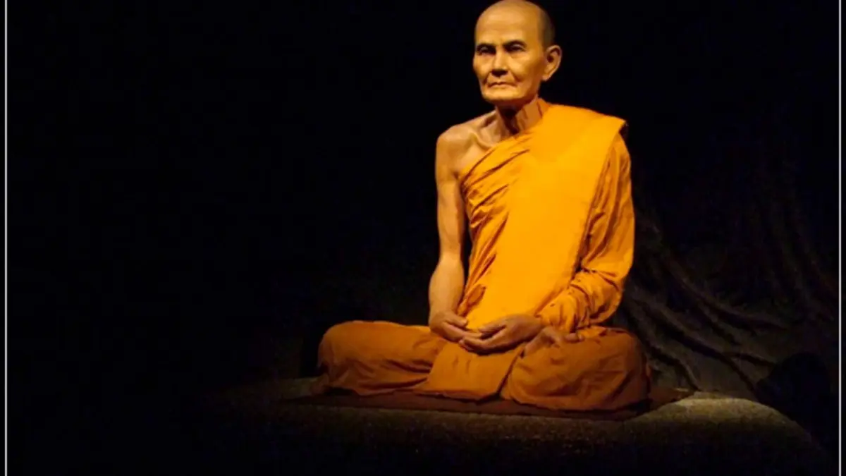 สมเด็จพระเจ้าอยู่หัว ร.10 จะเสด็จประกอบพิธียกฉัตรพิพิธภัณฑ์หลวงปู่มั่น...ตามรอยหลวงปู่มั่น! กับ "วิทยาลัยพระป่า" ยุคแรกในประเทศไทย!