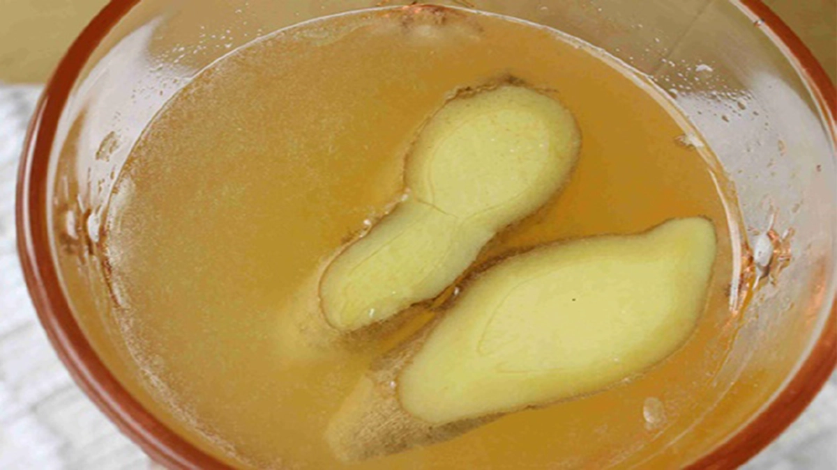 ผลลัพธ์เกินคาด!! สูตรน้ำสมุนไพร " น้ำขิงผสมน้ำผึ้ง " สูตรลับโบราณ เพียงครึ่งเดือนไขมันหาย 6 กิโล พุงยุบ หน้าขาวกระจ่างใส !!?