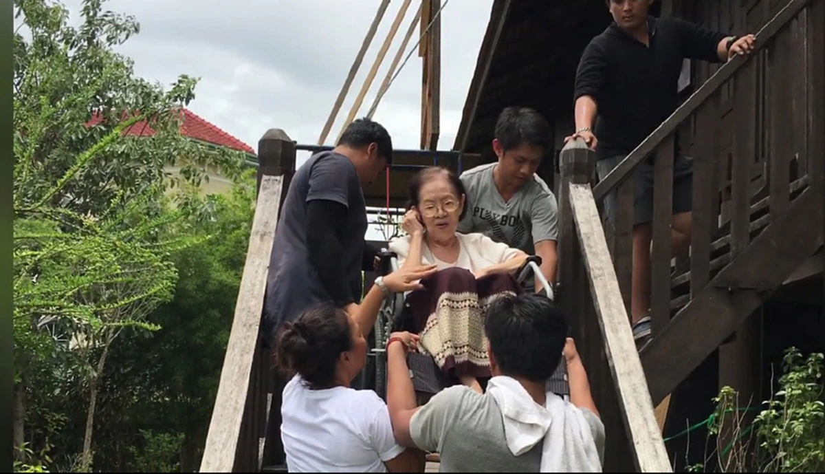 เตรียมอำลาวงการ !! "คุณยายบรรเจิดศรี ยมาภัย" ดาราอาวุโส วัย 91 ปี ..ขอเล่นละคร 3 เรื่องสุดท้ายในชีวิต !! (ชมภาพ)