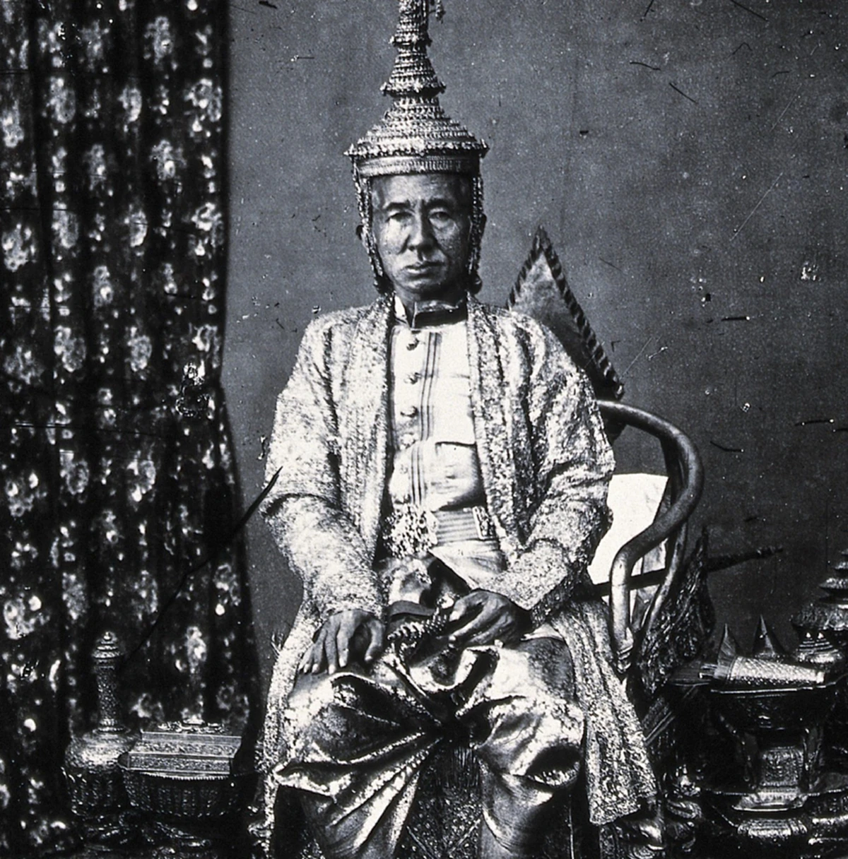 สุดอัศจรรย์ "สมเด็จโต" !!! พระมหาเถราจารย์..นักพยากรณ์ เมื่อ ร.๔ ทรงรับสั่งถาม "พระองค์จะเสด็จกลับมาสวรรคตที่กรุงเทพฯ ทันหรือไม่" !?!