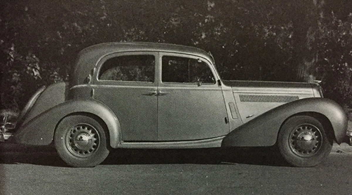 เผยประวัติรถยนต์พระที่นั่ง"ในหลวง ร.๙"เสด็จเดินทางจากสยามประเทศเพื่อไปศึกษาต่อสวิตเซอร์แลนด์ ขณะมีเสียงหนึ่งตะโกนแทรกเข้าพระกรรณว่า“ในหลวง"