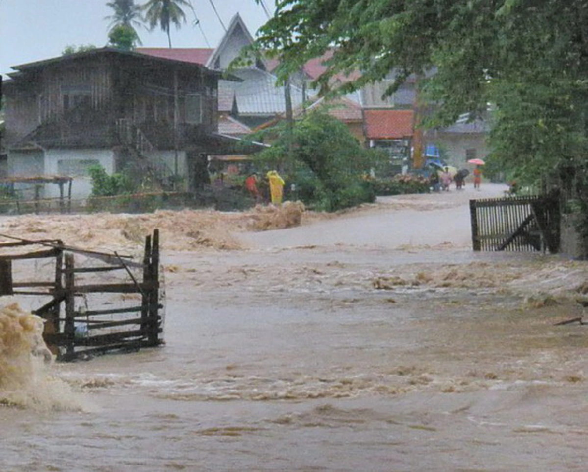 วันนี้ ต้องระวัง รีบแชร์บอกต่อ!! กรมอุตุฯ  เตือน วันนี้ 2 ภาค ต่อไปนี้ รับมือกับฝนตกหนัก ระวังอันตรายจากน้ำป่า น้ำท่วมฉับพลัน (รายละเอียด)